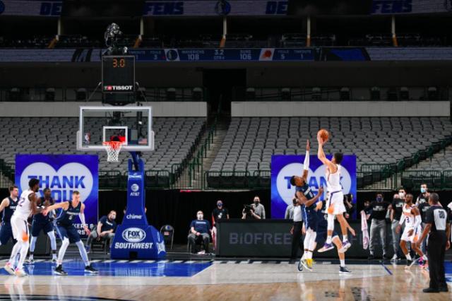 九游娱乐-复出首战布克便命中绝杀 关键球战术竟源自保罗？